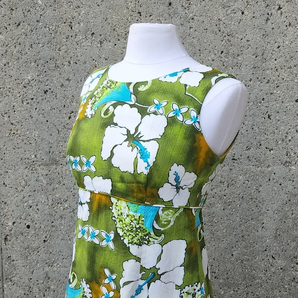 1970s Hawaiian Maxi dress - Picture 6 of 12